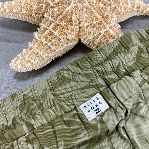 🔆BILLABONG🔆 ROAD TRIPPIN BEACH SHORTS - Picture 11 of 11